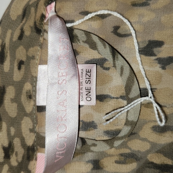 Victoria's Secret Animal Print Semi Sheer Tie Front Side Pockets Light Robe OS - Picture 11 of 13